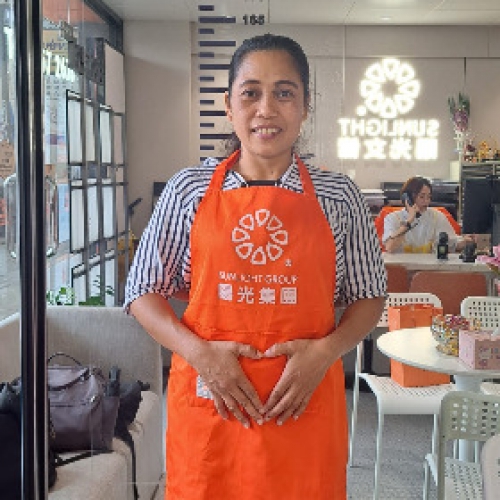 陽光女傭